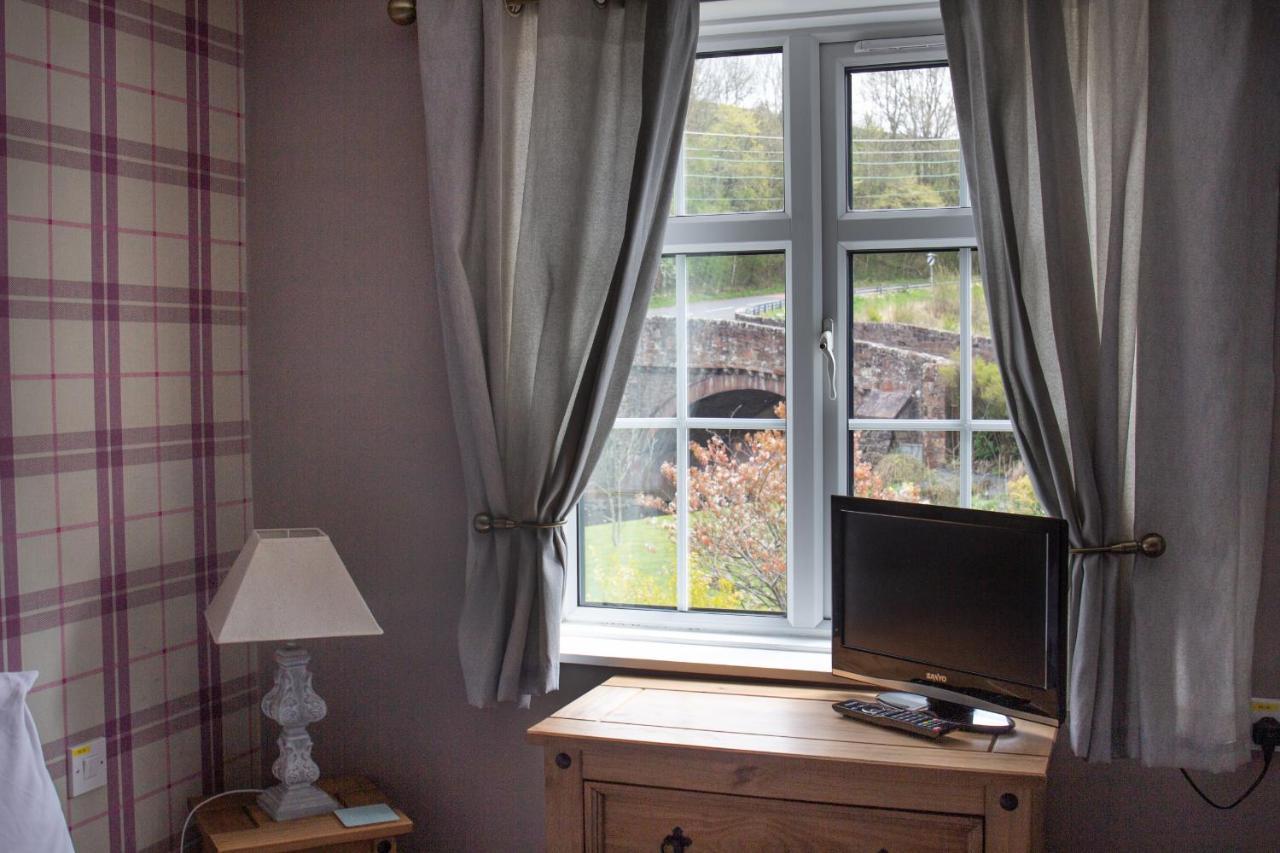 Horse And Hound Country Inn Bonchester Bridge المظهر الخارجي الصورة
