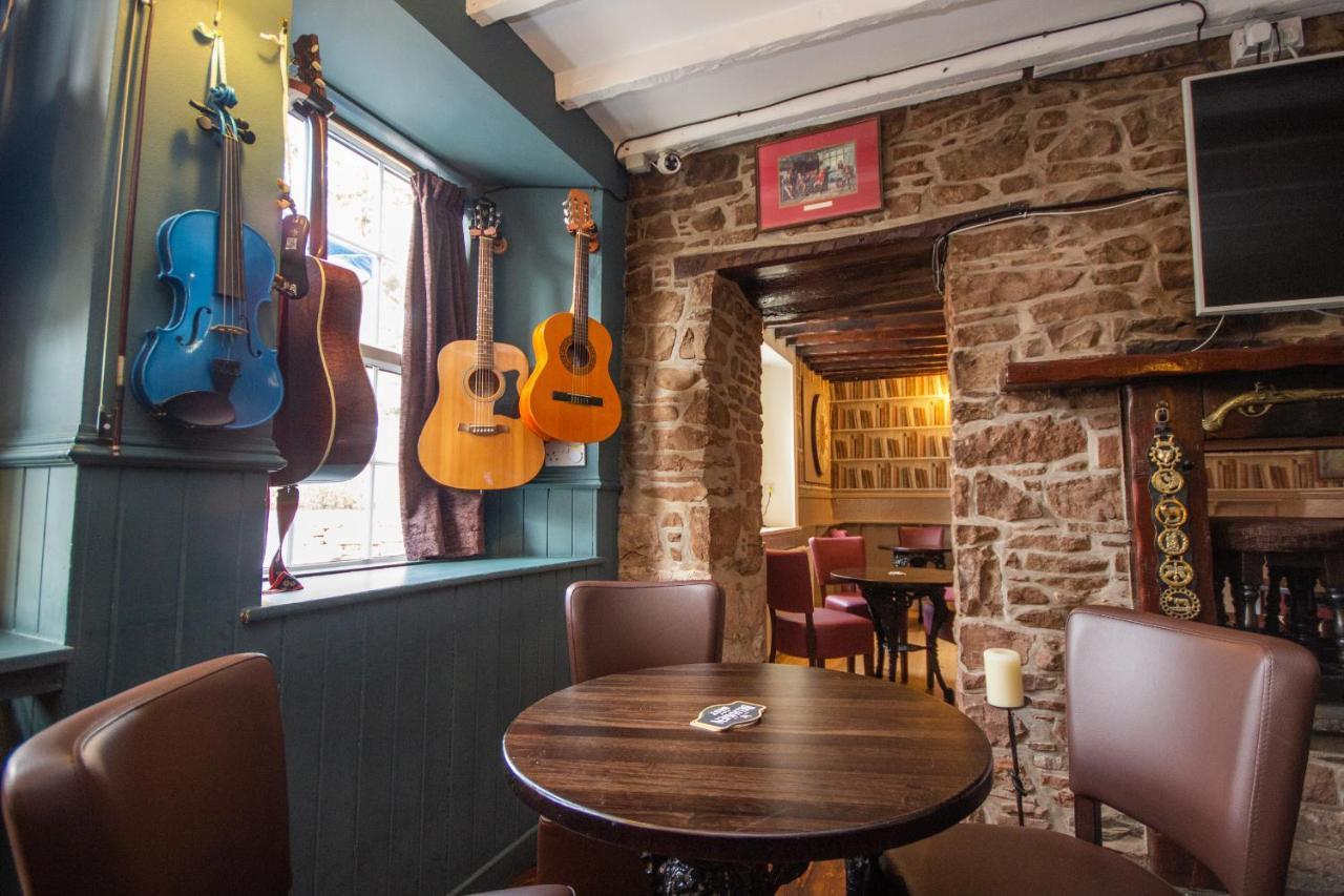 Horse And Hound Country Inn Bonchester Bridge المظهر الخارجي الصورة